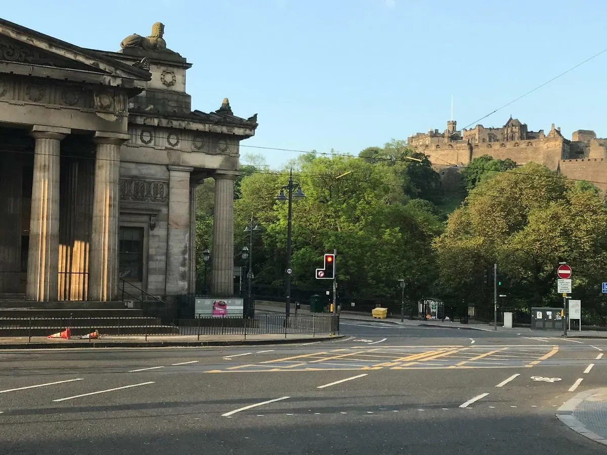 No 1 Grassmarket Old Town Edinburgh Hotel Apartment