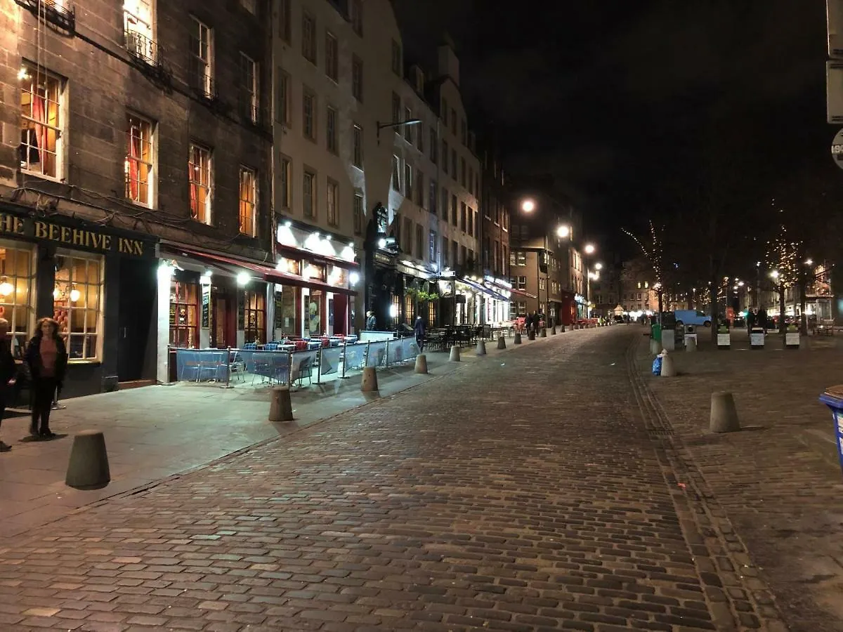 No 1 Grassmarket Old Town Edinburgh Hotel Apartment